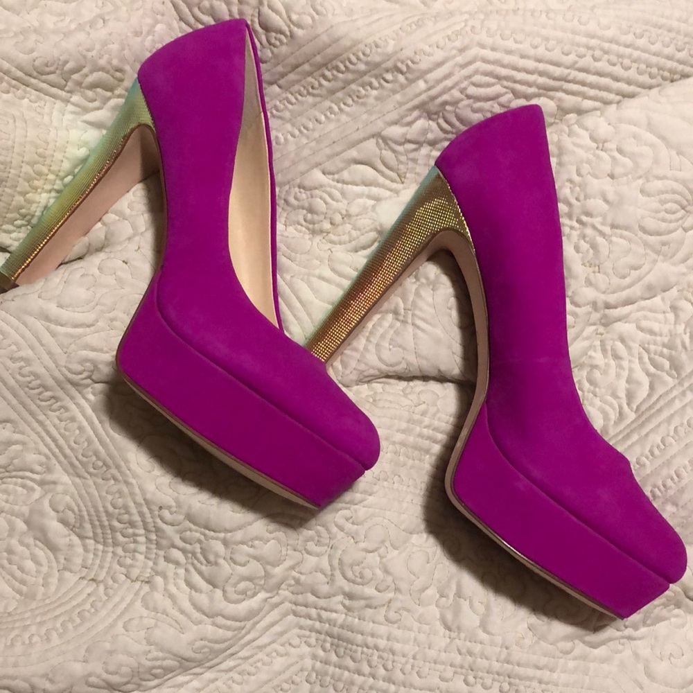 🛑 ON HOLD! 🛑 Gorgeous shoes